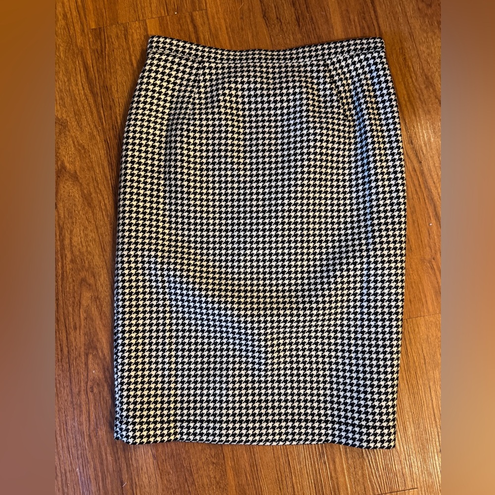 Thierry Mugler Black and White Houndstooth Pencil Skirt